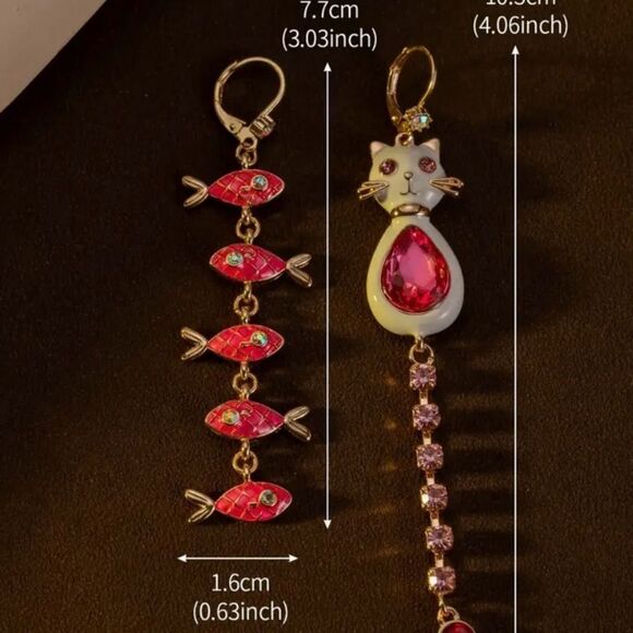Betsey Johnson rare mismatched kitty cat & fishies stunning dangle earrings ♥️ - Picture 6 of 7